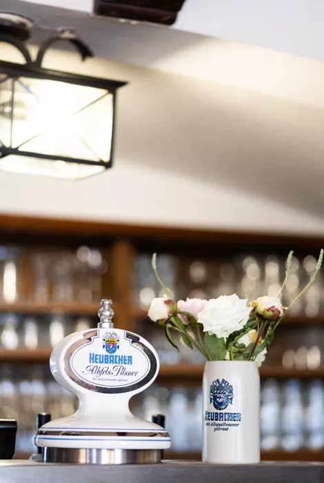 Heubacher Albfels Pilsner Zapfhahn an der Theke